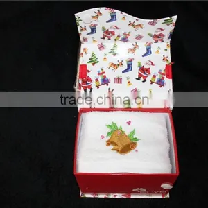 2pcs Plaid Dyed Christmas Embroidery Bell Gift Towel Set in Box thumbnail-1