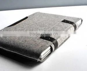 Wool Felt Laptop Case thumbnail-1