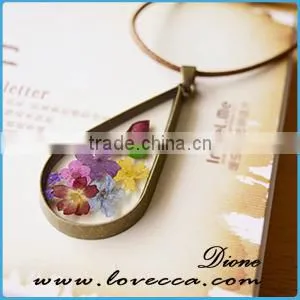 2016 Fashion Clear Resin Orb Globe Real Dandelion Seeds Flower Pendant Necklace Jewelry Design thumbnail-3