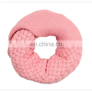 Wholesale Loose Knit Acrylic Infinity Loop Circle Scarves thumbnail-2