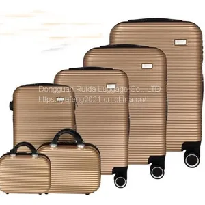 Travelling Case thumbnail-1