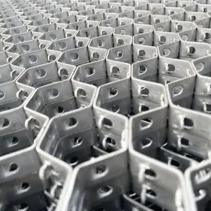 SS316 60mm Tiefe Standard Hexmetal geschweißtes Netz aus rostfreiem Stahl für feuerfeste Auskleidungen - Hohe Schweißbarkeit thumbnail-2