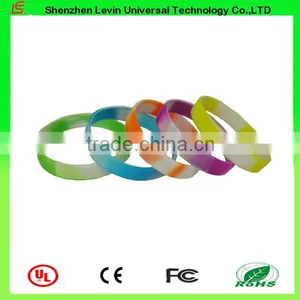 Cheap Business Gift Custom-made Logo Cool Men's Silicone Bracelet thumbnail-3