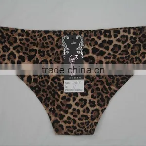 2014 Seamless Bonded Leopard Printoung Models G String Panty thumbnail-1
