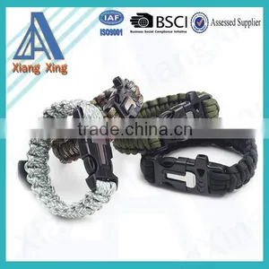 Chinese 550 Paracord Bracelet With Fire Starter thumbnail-6