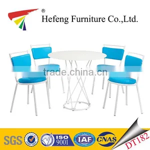 Hot!!! Simple Super White Tempered Glass Top Dining Table Set thumbnail-1