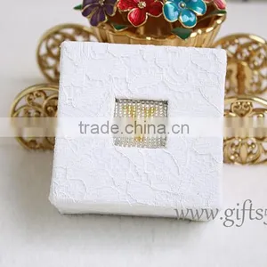 Elegant Personalized Wedding Ring Box for Ceremony With Beaded Name Plate of Y thumbnail-1