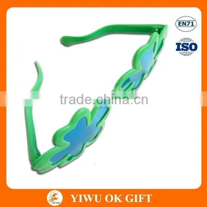 Shamrock Giant Fancy Party Glasses for St Patrick's Day thumbnail-2