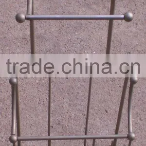 Metal Towel Rack thumbnail-1