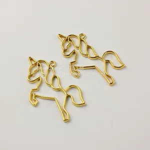 Custom Multifunctional Hanging Metal Bear Animal Buckle Accessories For Kids For Gifts thumbnail-4
