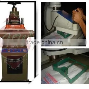 Hydraulic Plastic Punching Machine thumbnail-2