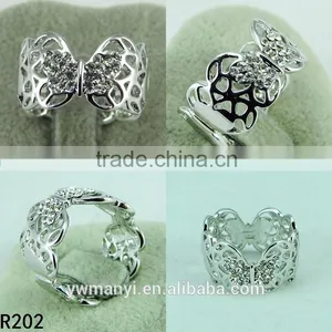 Fashion Attractive Design Ring Hollow Out Engraving Flower Silver Plating Ring R202 thumbnail-2