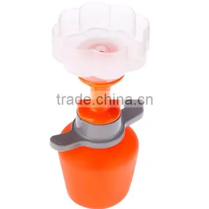 New Fashion Creative Kitchen Vegetable Fruit Plastic Fruit Shape Cutter Slicer Food Decorator Fruit Cutter SV018524 thumbnail-1