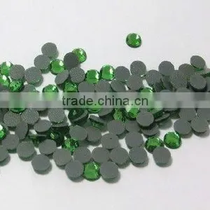 Wholesale Green Korean Lead Free Roundback Rhinestone Heat Transfers thumbnail-1