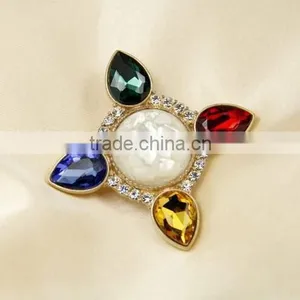 Multicolor Crystal Alloy Pin Brooch Pin thumbnail-4
