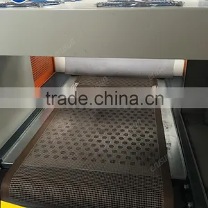 Automatic PET Bottle Packaging Machine thumbnail-3