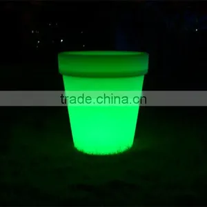 BSCI Approval LED Flower Pot Outdoor Large Size Plastic Flower Planter Rustic Flower Pots& Planters thumbnail-4