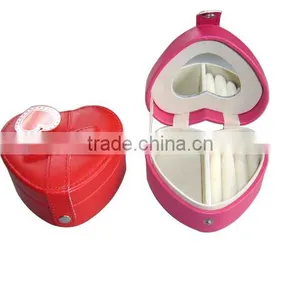 Hot Sale Portable Loving Heart Wedding Jewelry Box With Mirror And Ring Holder thumbnail-1