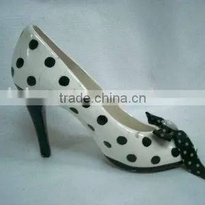 Ceramic Shoe thumbnail-1