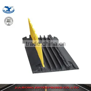 Lower Factoty Price 900*500*60mm Soft Flexible Recycled Rubber 4 Channel Cable Protectors thumbnail-1