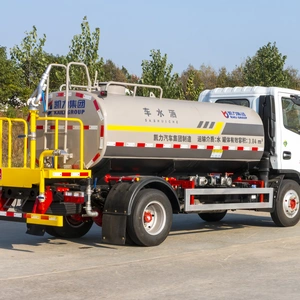 2023 Chinese Brand 6000 Liters to 8000 Liters Potable Drink Water Tank Tanker Sprinkler Bowser Spray Cleaning Transport and Delivery Truck thumbnail-2