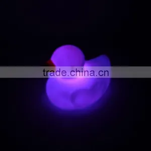 Eco-friendly Flashing Led White Vinyl Duck Toys thumbnail-2