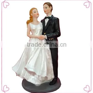 Resin Couple Figurine for Wedding Gifts thumbnail-5