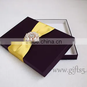 Custom Handmade Elegant Wedding Gift Boxes for Invitaions thumbnail-5