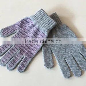 The Rubber Magic Gloves thumbnail-4