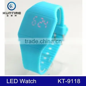 2015 Promotional Cheap Touch Screen Silicon Led Digital Watch thumbnail-3