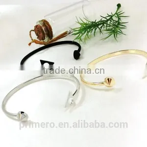 Fashion New Copper Alloy Triangle Cuff Expandable Pyramid Bangle Wholesale thumbnail-5