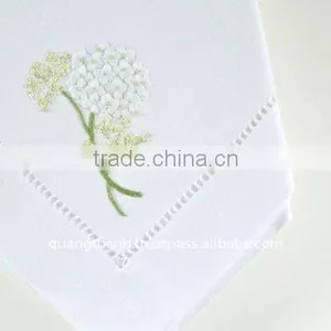 Dinner Napkin thumbnail-1