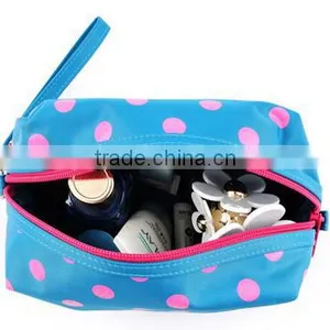 Yiwu Factory Made Nylon Cosmetic Pouch Bag With Handle thumbnail-3