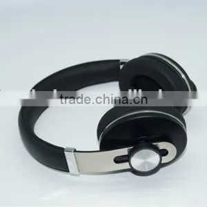 Creative Structure Design Chinese Bluetooth Headset thumbnail-1