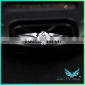 Wholesale New Style 14 K White Gold Engagement Ring 4.5mm Round Cut Moissanite Diamond Wedding Ring thumbnail-1