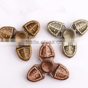 Hot Seller Reduced Pressure Zinc Alloy Metal Caesar Hand Spinner thumbnail-1