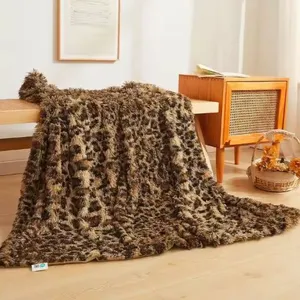 Minky Couture Unique Design Hot Sale Skin Friendly Multi-Purpose Comfortable and Breathable Blanket thumbnail-3