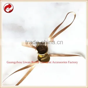 High-quality Metal Aluminum Clothing Custom Silk Ribbon Seal Tag thumbnail-6