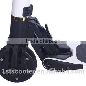 CE ROHS FCC Centification Folding 5 Inch Tire Carbon Fiber Self Balance Scooter 2 Wheel Hoverboard thumbnail-2