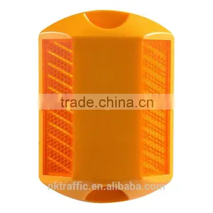 Practical Multi-faceted Reflector Road Stud thumbnail-3