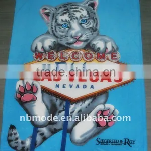 Anti-pilling Printed Polar Fleece Blanket thumbnail-1