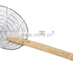 Stainless Steel Wire Mesh Strainer With Bamboo Handle thumbnail-3