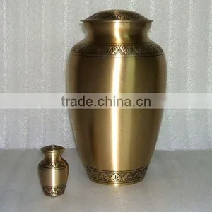 200 ci Metal Brass Cremation Urn thumbnail-1