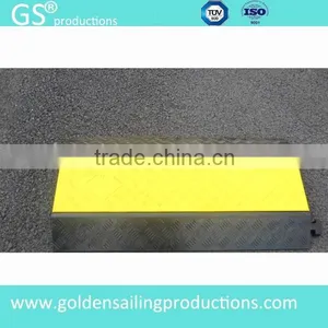 Outdoor Rubber Ramp, Low Price Small Cable Protector Ramp thumbnail-1