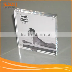 Manufacturing Acrylic Jewelry Photo Frame thumbnail-1