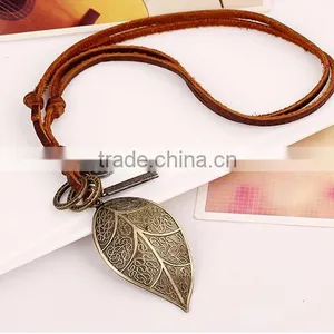 New Jewelry Fashion Beautiful Leaves Pendant PU Leather Chain Vintage Long Necklace thumbnail-1