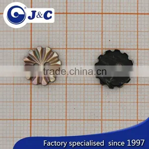 Bespoke Raw Flower Shape Brown Lip Shell Button for Coat thumbnail-3