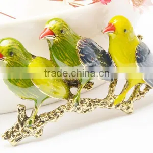 Gold Plated Three Birds On The Brunch Christmas Brooch thumbnail-5