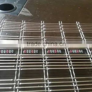 LED Metal Mesh Screen thumbnail-1