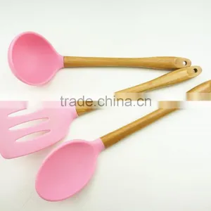 32016 Kitchen Utensils 3pcs Silicone Tools With Bamboo Handle thumbnail-4